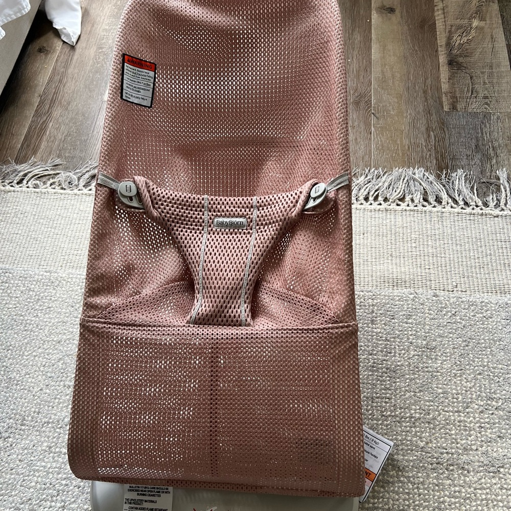 BabyBjorn Baby Bouncer Bliss - Pink Mesh- with the box